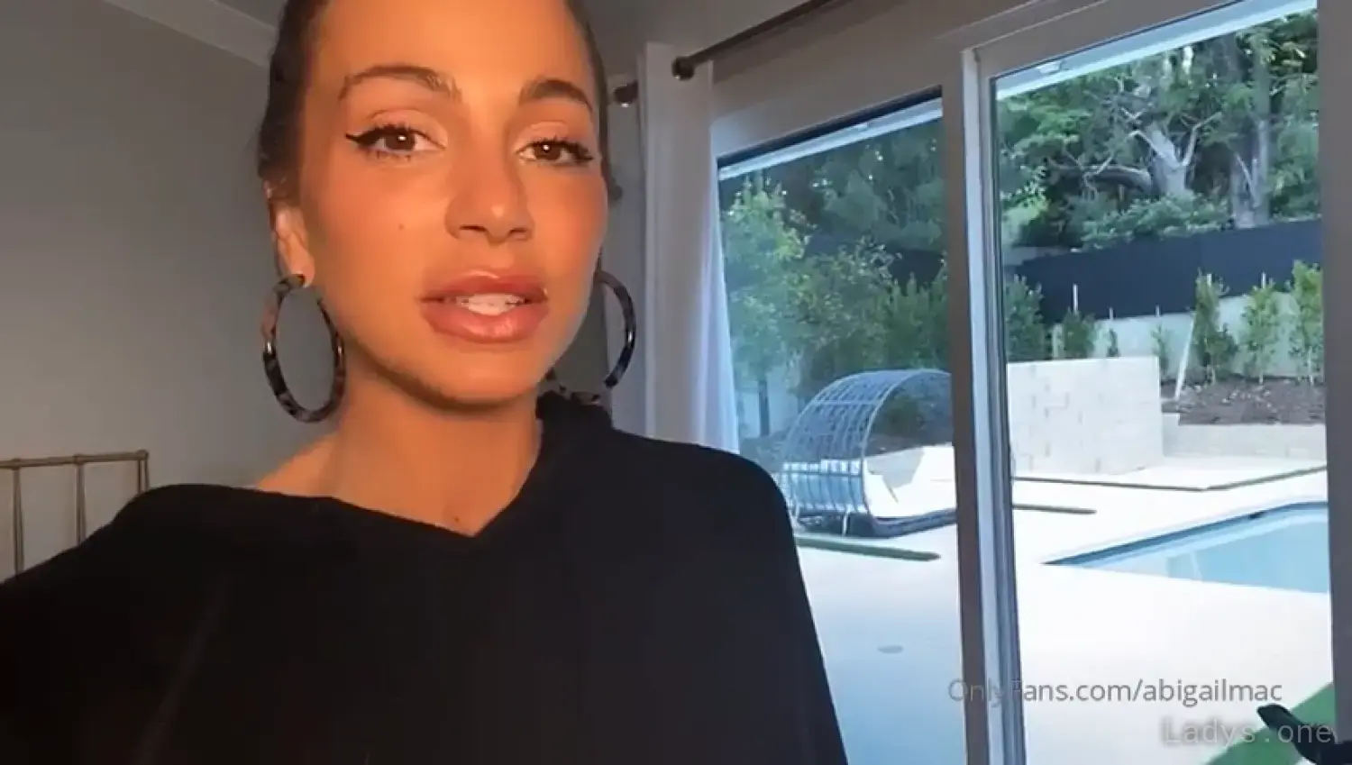 jax slayher abigail mac