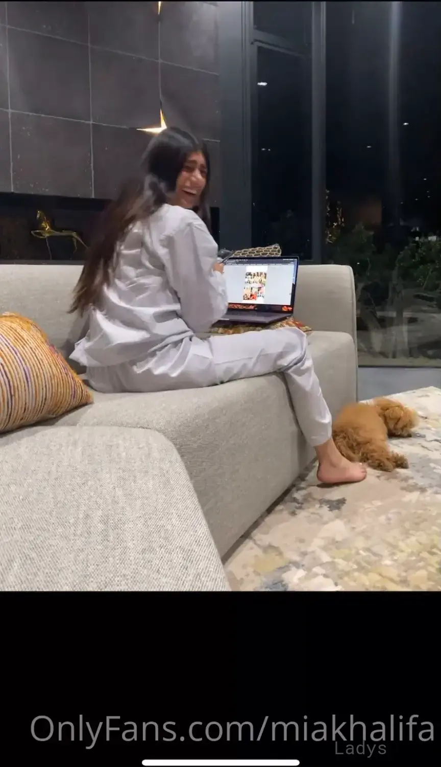 Beautiful nude girl mia khalifa pornstar