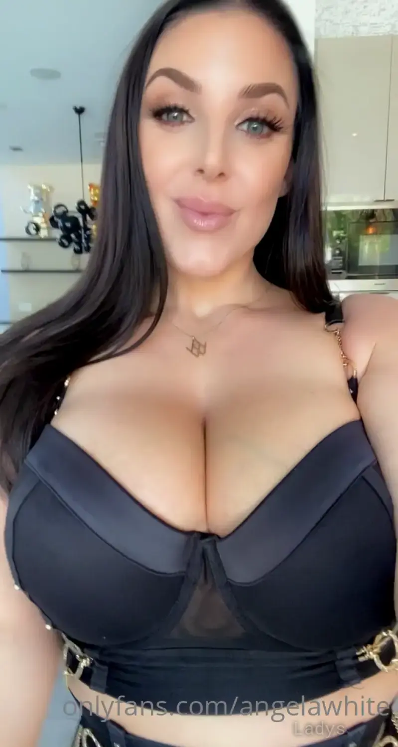 Beautiful nude girl angela white and cherie deville