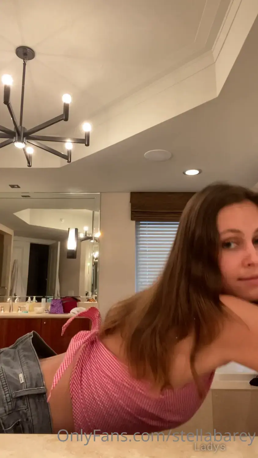 Beautiful nude girl stella barey and ski bri
