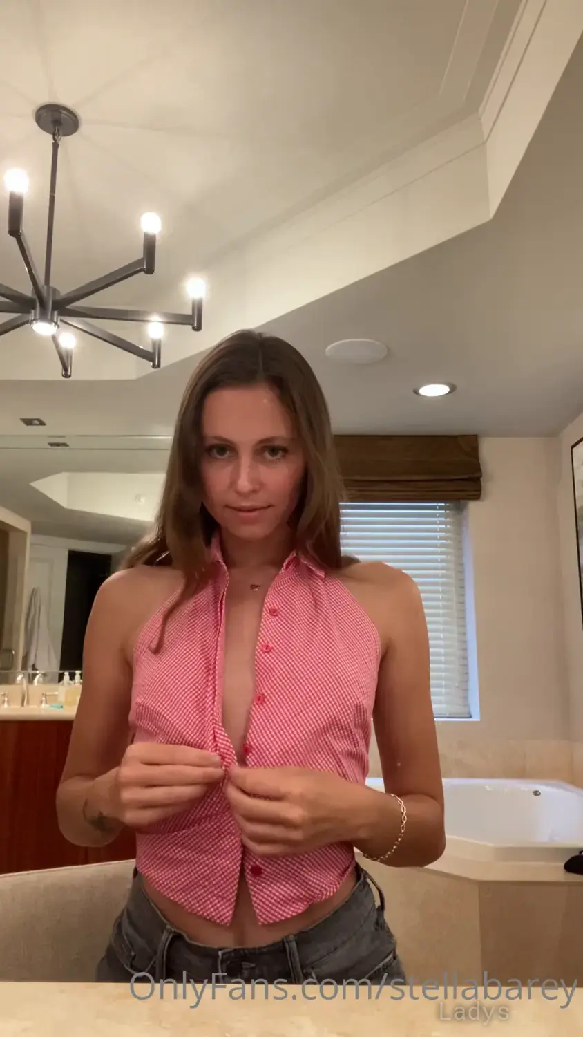Beautiful nude girl stella barey and ski bri