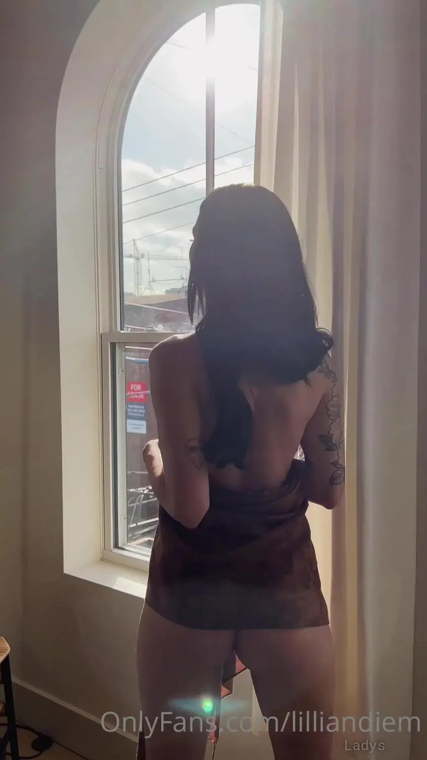 Beautiful nude girl Lilliandiem