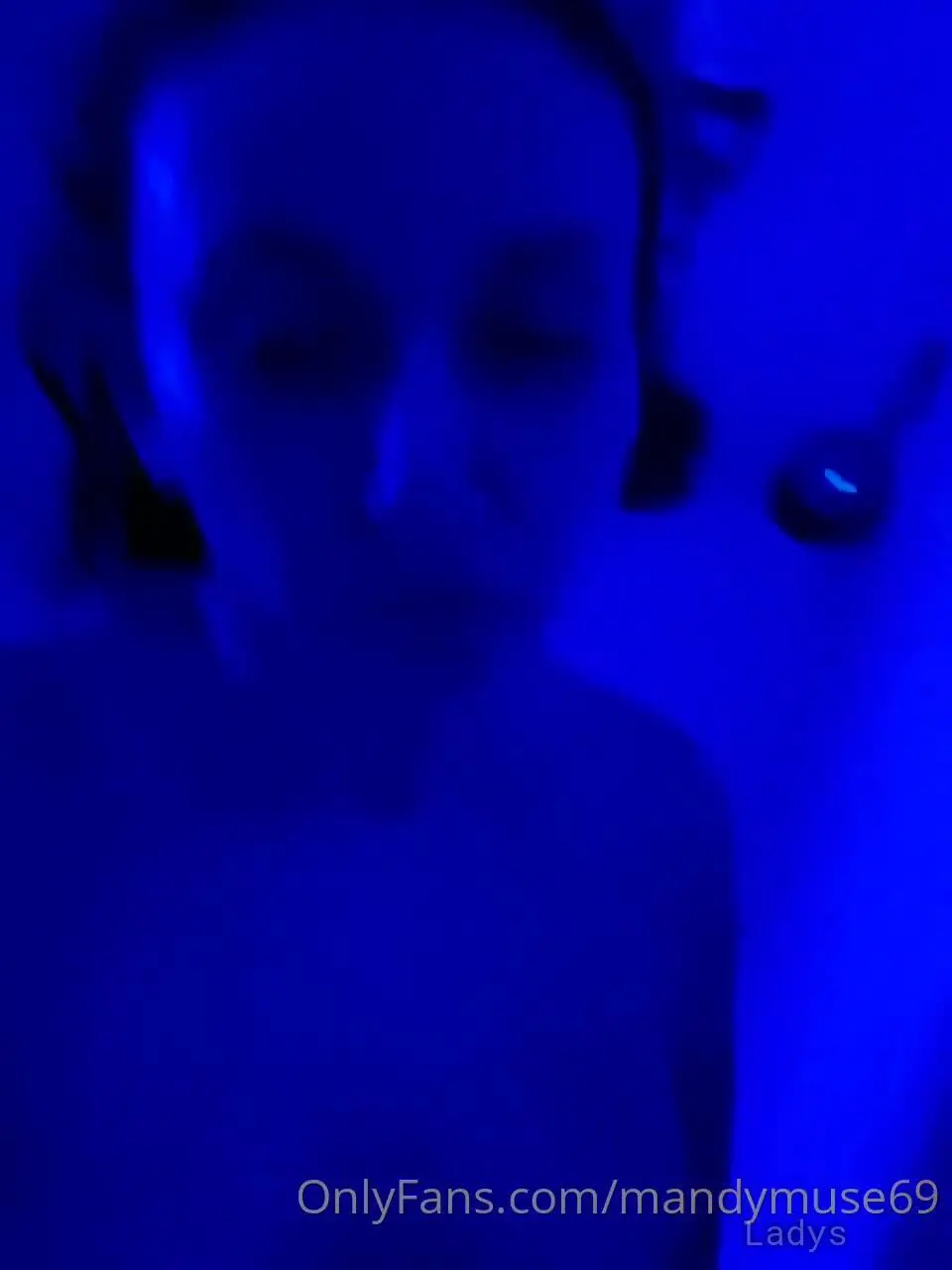 Beautiful nude girl Mandy Muse