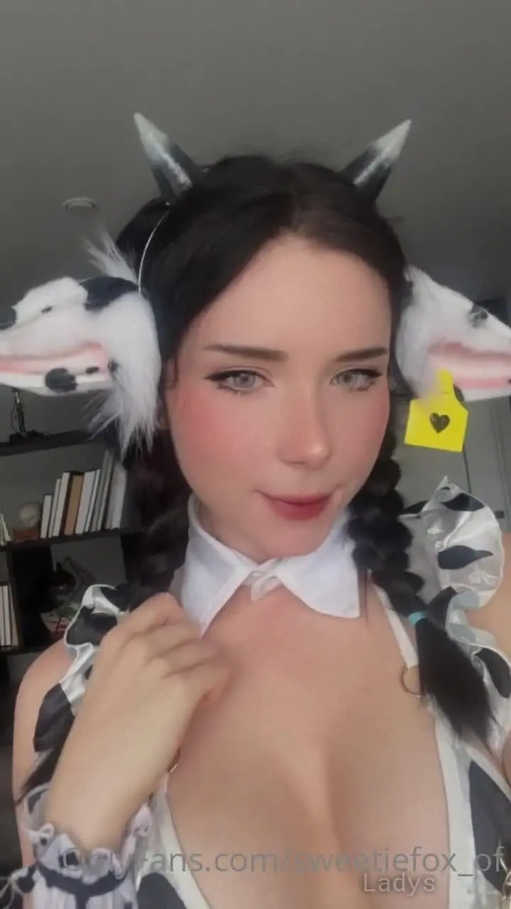Beautiful nude girl Sweetie Fox-1