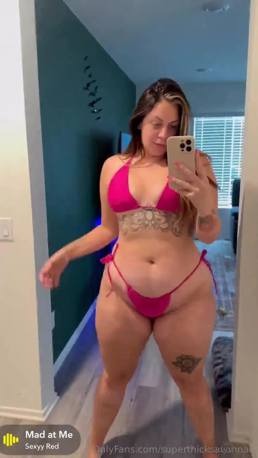 Beautiful nude girl SuperThickSavannah-1
