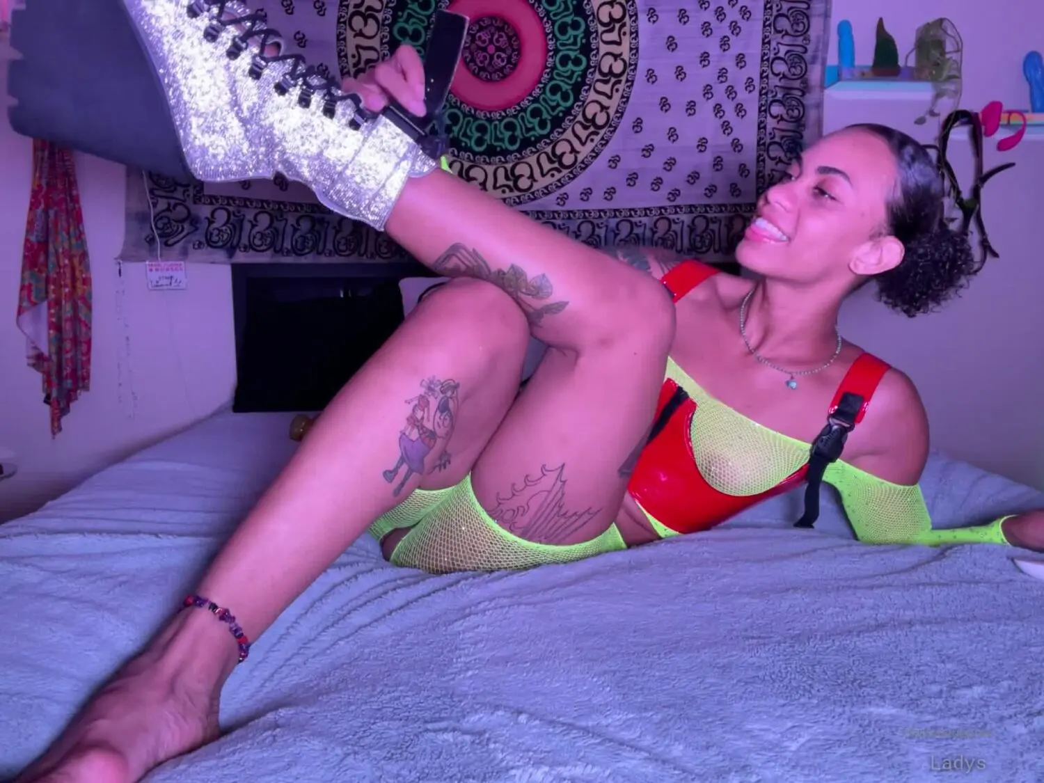 Beautiful nude girl Vanessa Rhd
