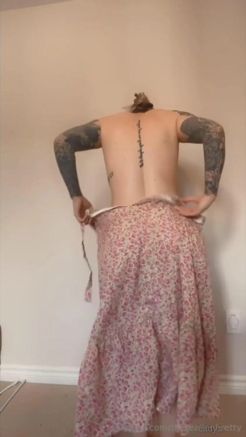 Beautiful nude girl Lil Nugget | Jen Brett-1