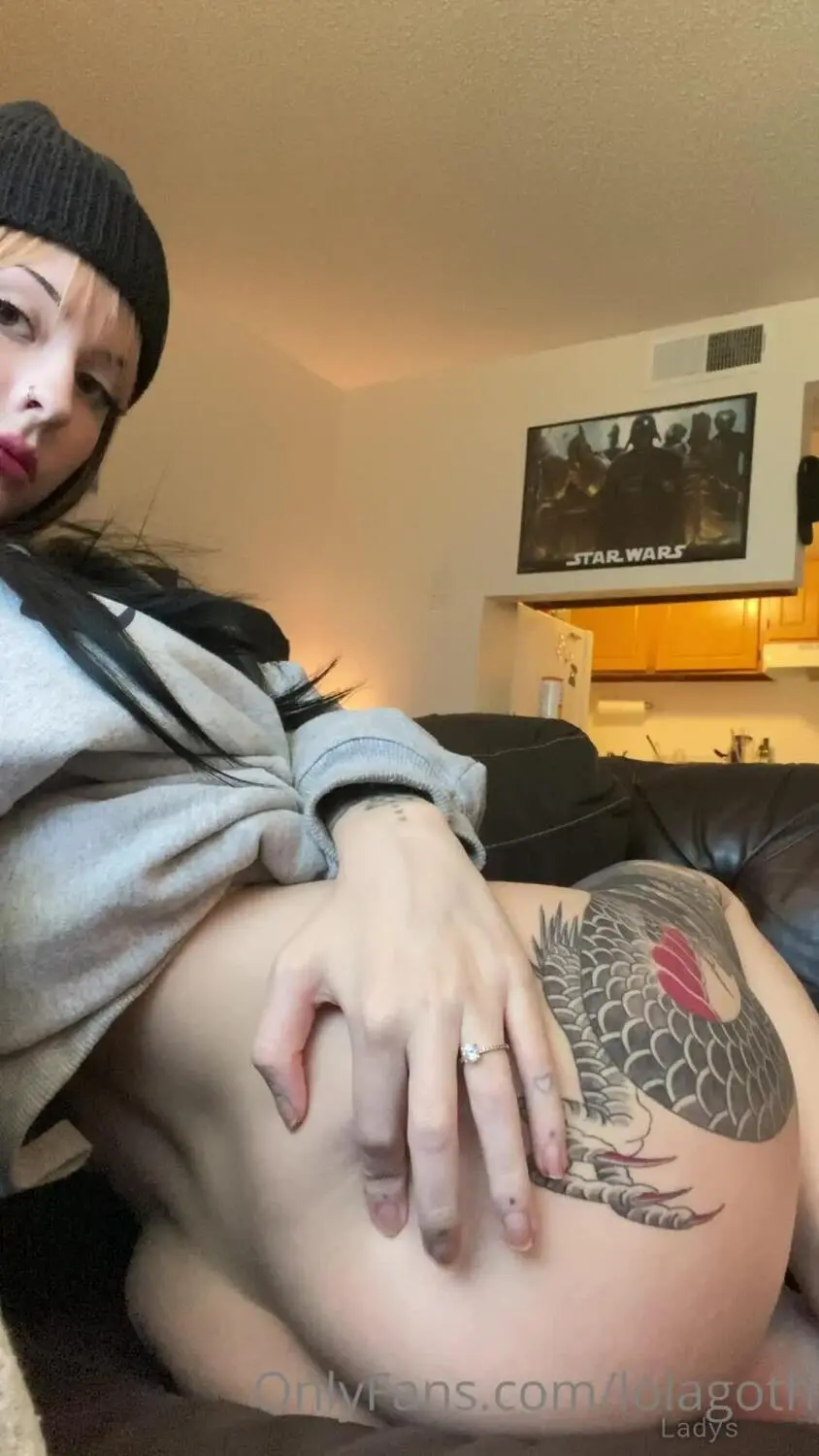 Beautiful nude girl Lolaxmina-1