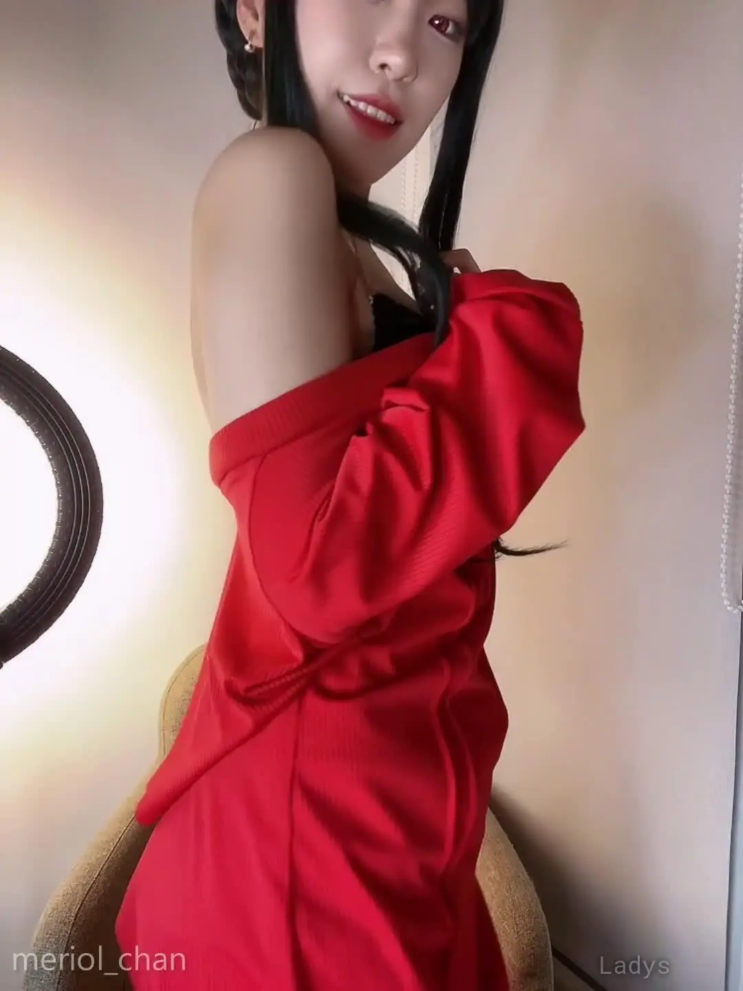 Beautiful nude girl Meriol Chan-1