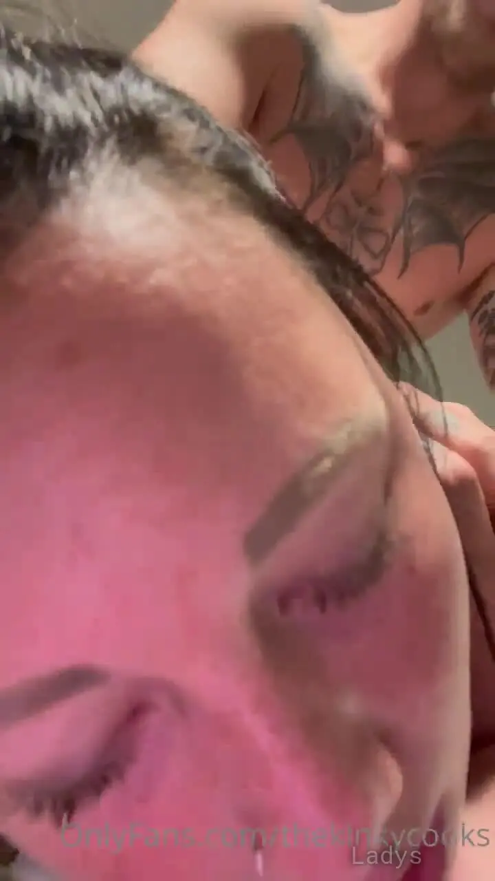 Beautiful nude girl TheKinkyCooks